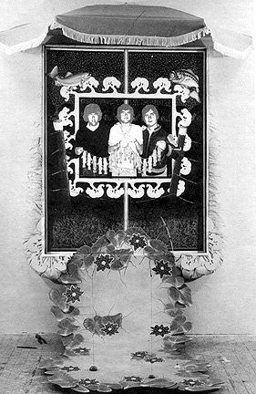 Denis Rousseau, Les Boys, 1977. Techniques mixtes. 2,7 x 1,8 x 2,1 m.